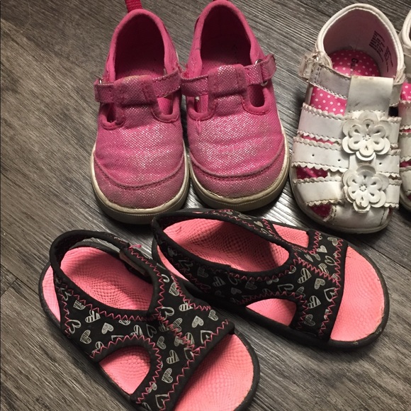 3 pairs of baby Girls Shoes 5 Garanimals - Picture 2 of 8